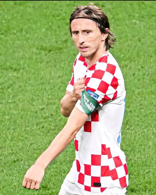 没油了！新赛季断崖式下滑的5位球星：保罗2分被弃，恩比德水了