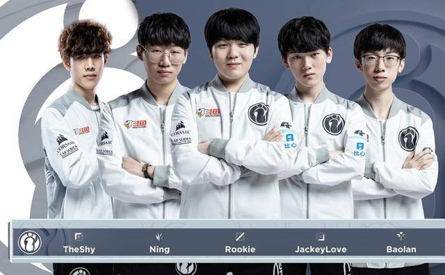 在赛场上被 在赛场上被