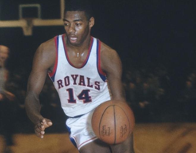 轻一代的崭 轻一代的崭