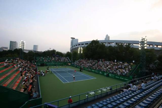 成为巴萨中 成为巴萨中